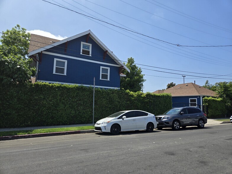 More Photos Of 1327 W 35th St, Los Angeles Apartments For Sale