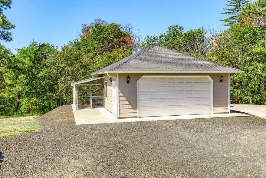 More Photos Of 17373 Antioch Rd, White City Land For Sale