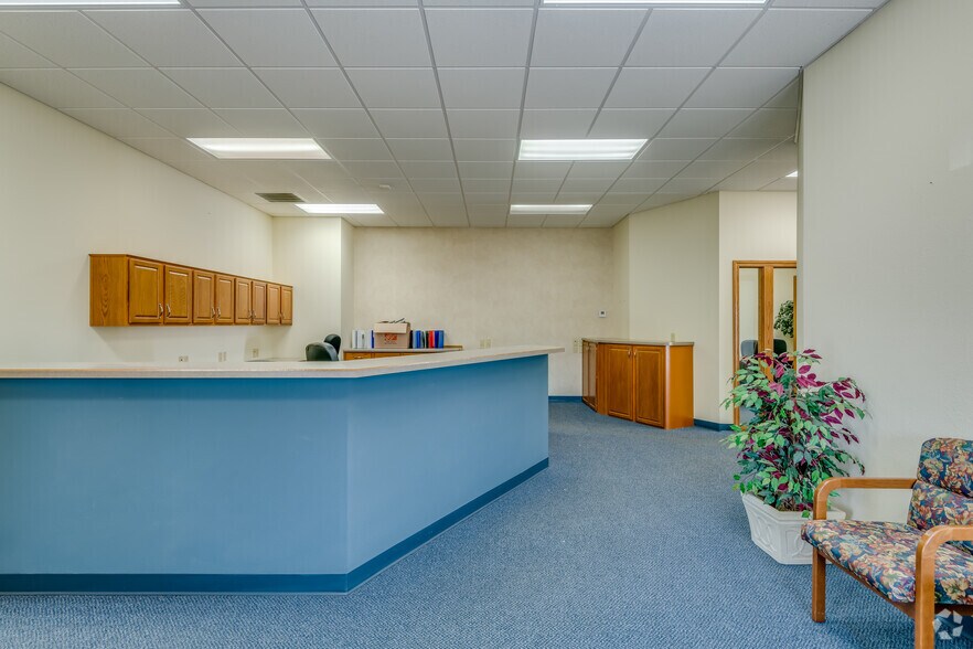 More Photos Of 119 N McCarthy Rd, Appleton Office For Lease
