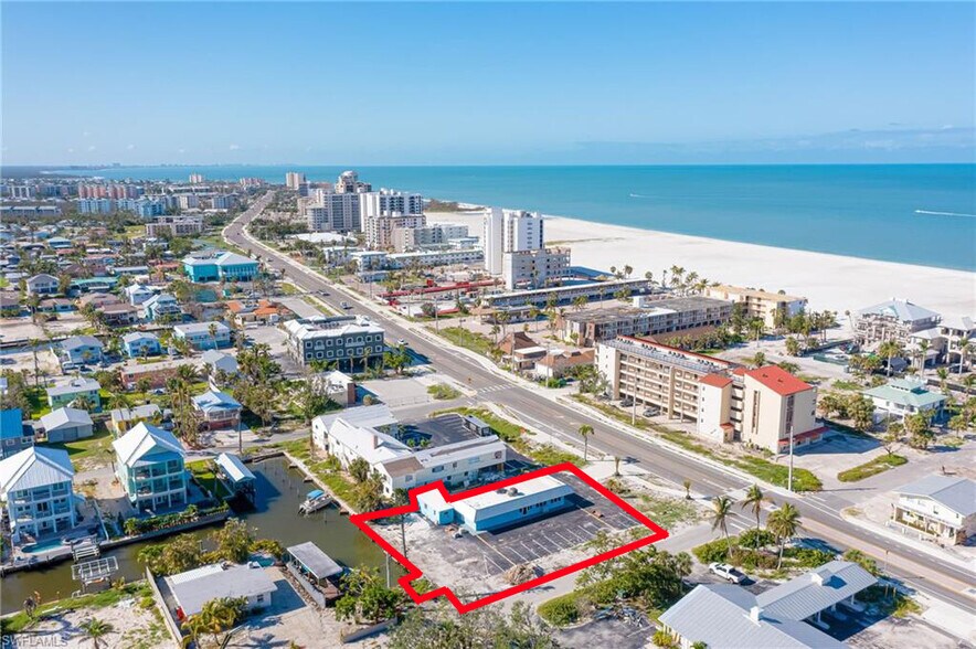 More Photos Of 6101 Estero Blvd, Fort Myers Restaurant For Sale