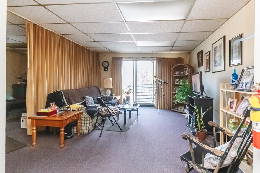 More Photos Of 180 Broadway, Port Ewen Storefront Retail Office For Sale