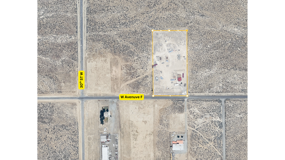 More Photos Of 2761 W Avenue F, Lancaster Manufacturing For Sale