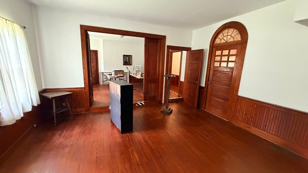 More Photos Of 206 Buncombe St, Roper Religious Facility For Sale