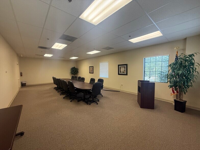 More Photos Of 8222 118th Ave, Largo Warehouse For Sale