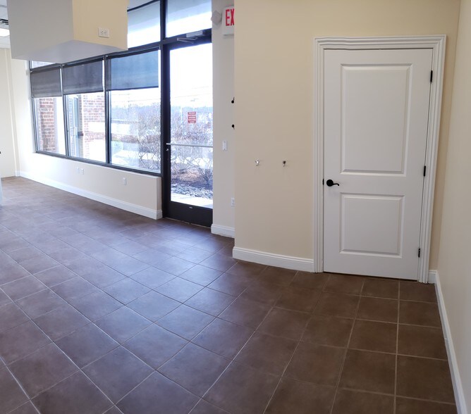 More Photos Of 422 US Highway 22 W, Readington Storefront Retail Office For Lease