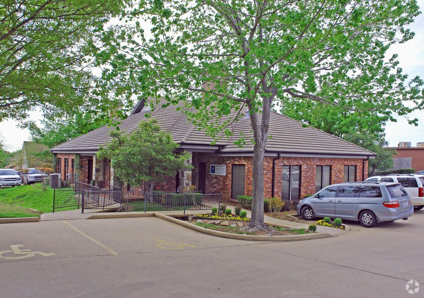 Primary Photo Of 7901 S Sheridan Rd, Tulsa Medical For Sale