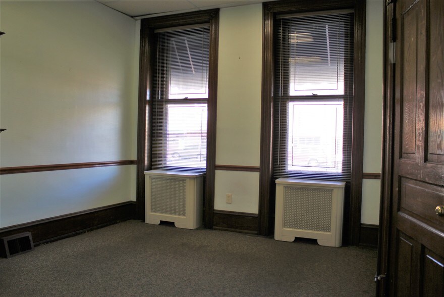 More Photos Of 624 E Girard Ave, Philadelphia Office Residential For Lease