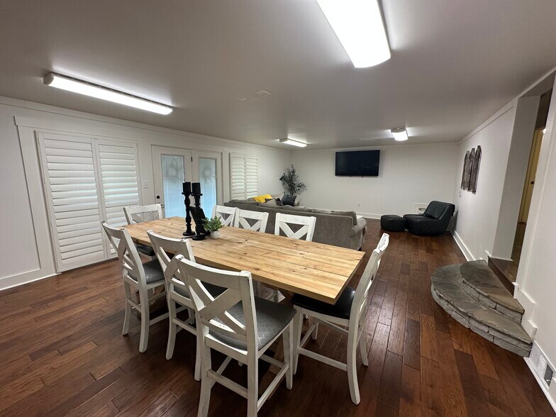 More Photos Of 19520 John T Reid Pky, Scottsboro Manufacturing For Sale