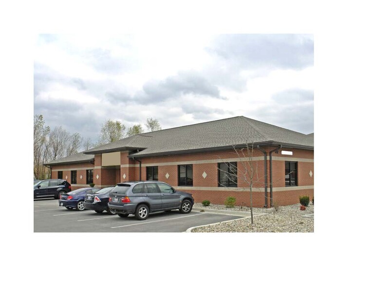 Primary Photo Of 612 Pierce Blvd, O'Fallon Telecom Hotel Data Hosting For Lease