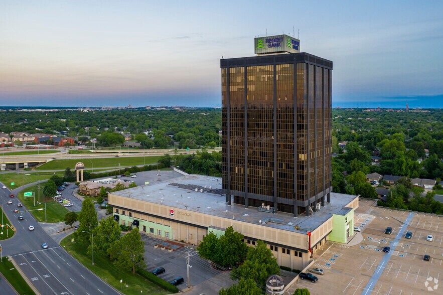 Primary Photo Of 1900 NW Expressway, Oklahoma City Office For Lease