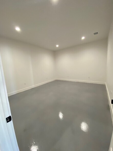 More Photos Of 391 Mill Creek Dr, Salado Office For Lease