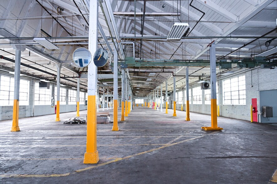 More Photos Of 505 Libby St, Waupun Manufacturing For Lease