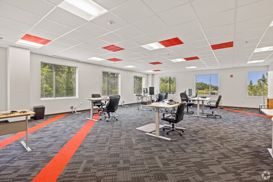 More Photos Of 555 S Independence Blvd, Virginia Beach Office For Lease