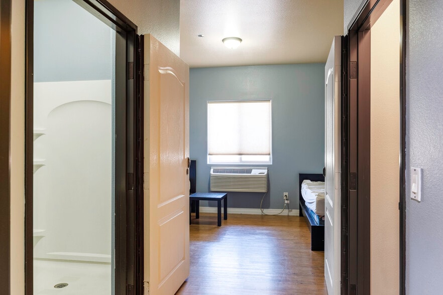 More Photos Of 16286 S Sunland Gin Rd, Arizona City Rehabilitation Center For Sale