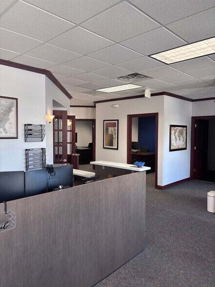 More Photos Of 1421 Union St, Lafayette Office For Sale