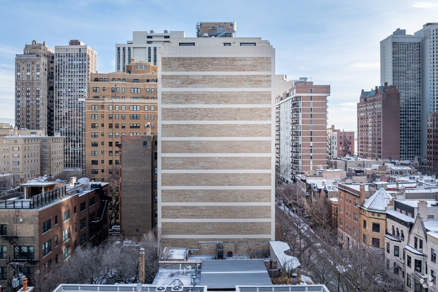More Photos Of 30 E Division St, Chicago Apartments For Lease