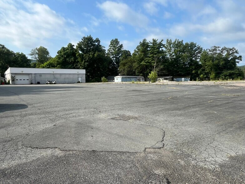 More Photos Of 188 S Main St, Ellenville General Retail For Sale