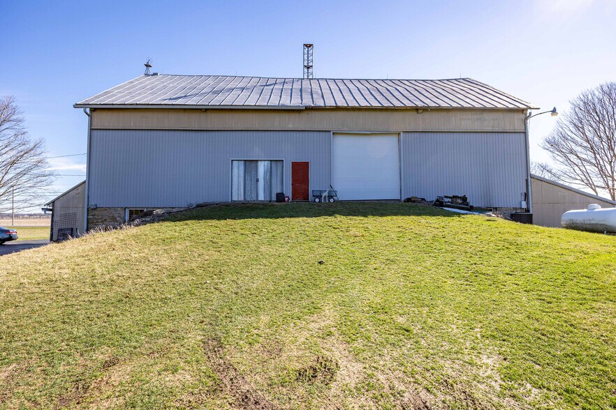 More Photos Of 8724 US Highway 68 N, West Liberty General Retail For Sale