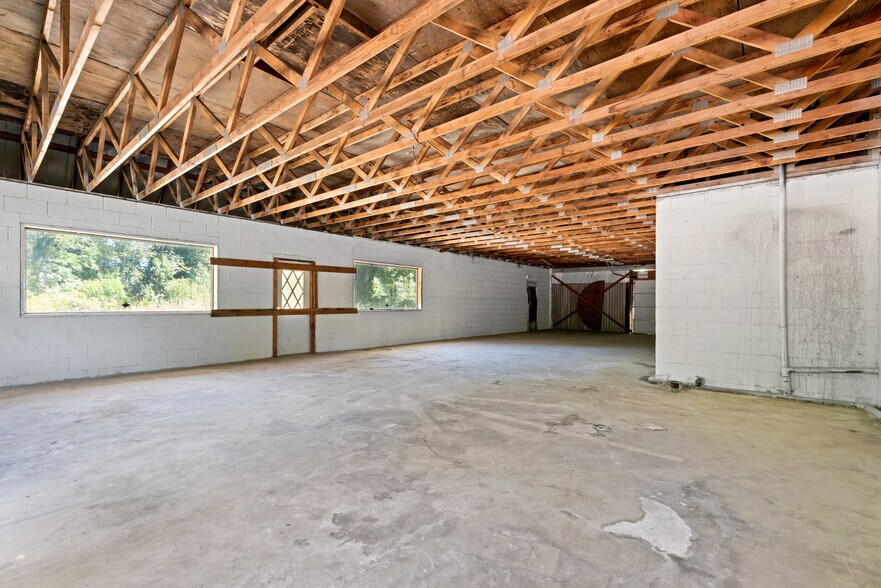 More Photos Of 39913 221st ave, Amboy General Retail For Sale