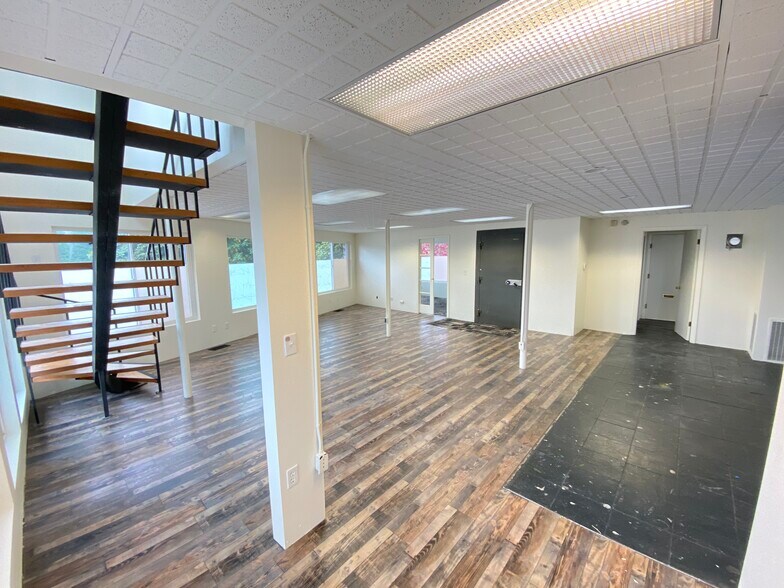 More Photos Of 5538 SE 22nd Ave, Portland Office Residential For Sale