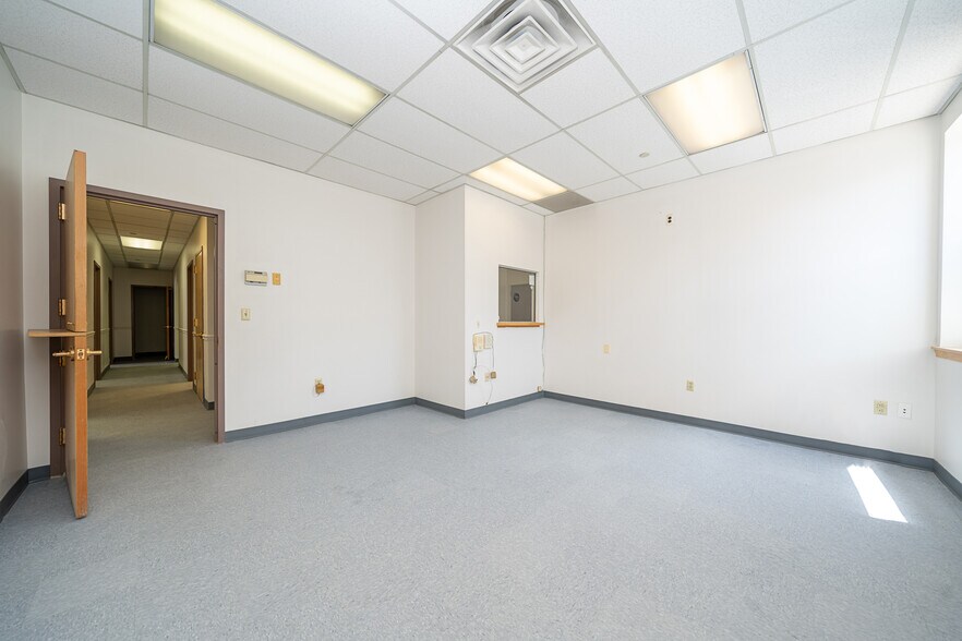 More Photos Of 1310 5th St, North Bergen Medical For Lease