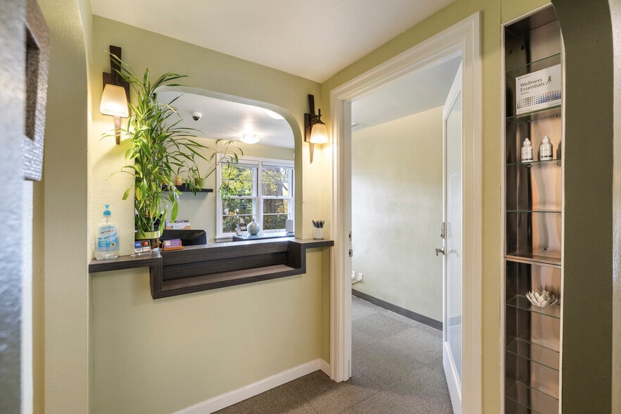 More Photos Of 7303 SW Beaverton Hillsdale Hwy, Portland Medical For Sale