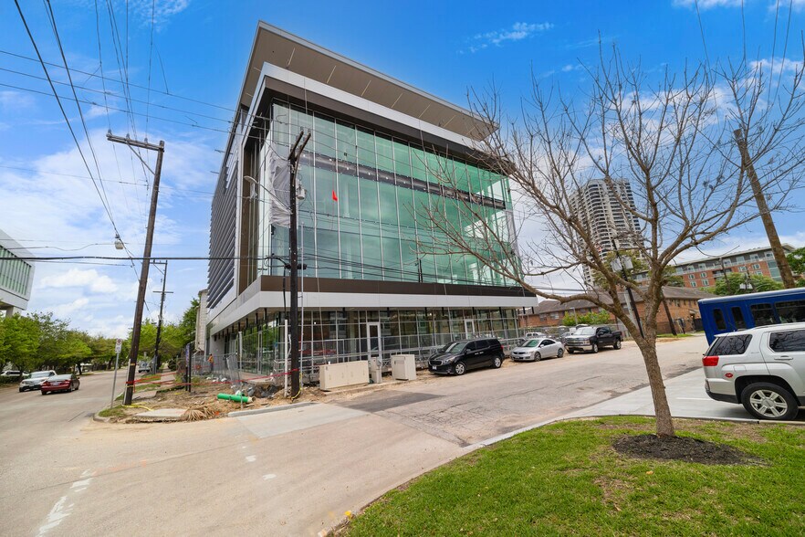 More Photos Of 1801 Binz St, Houston Unknown For Lease