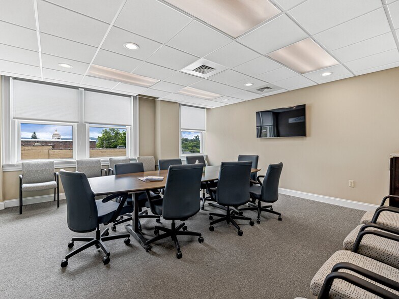 More Photos Of 401 N Main St, Hendersonville Storefront Retail Office For Sale