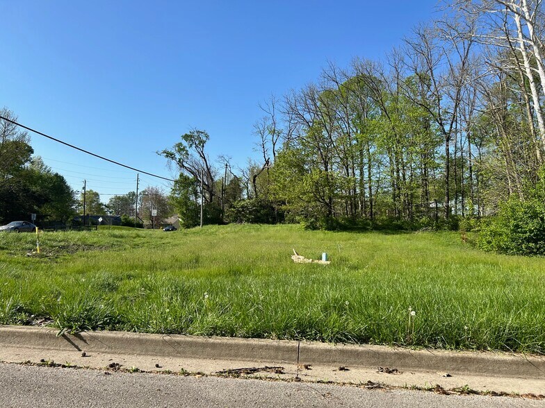 More Photos Of 2900 Walnut St, Bloomington Land For Sale