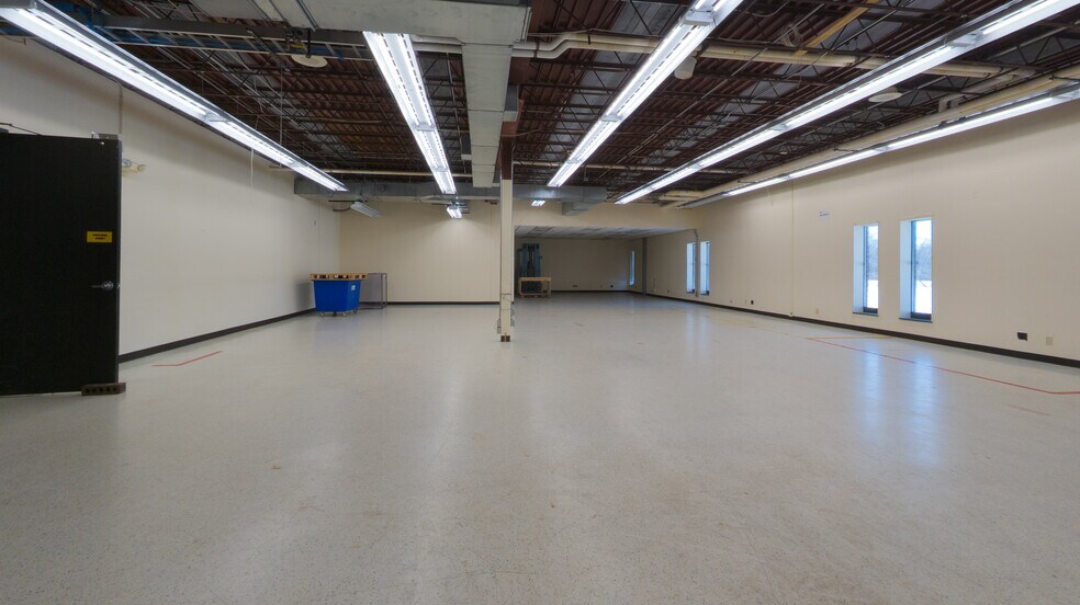 More Photos Of 2450 Marion Rd SE, Rochester Telecom Hotel Data Hosting For Lease