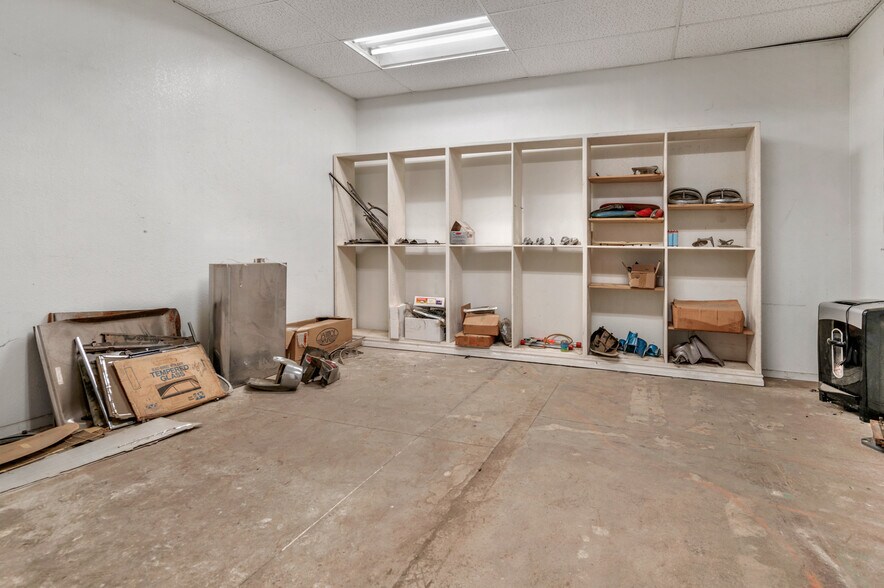 More Photos Of 201 E St, Lemoore Auto Repair For Sale