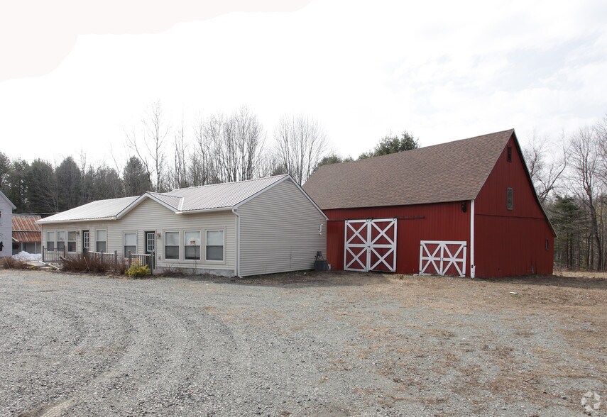 More Photos Of 2362 State Highway 30, Mayfield Flex For Sale