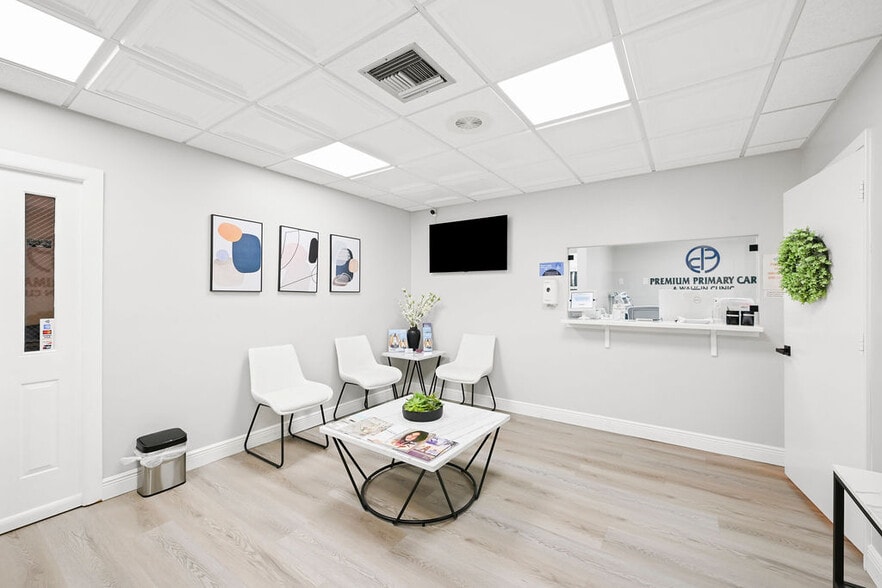 More Photos Of 1801 SE Hillmoor Dr, Port Saint Lucie Medical For Lease