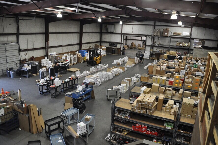 More Photos Of 220 Recker Hwy, Auburndale Warehouse For Lease