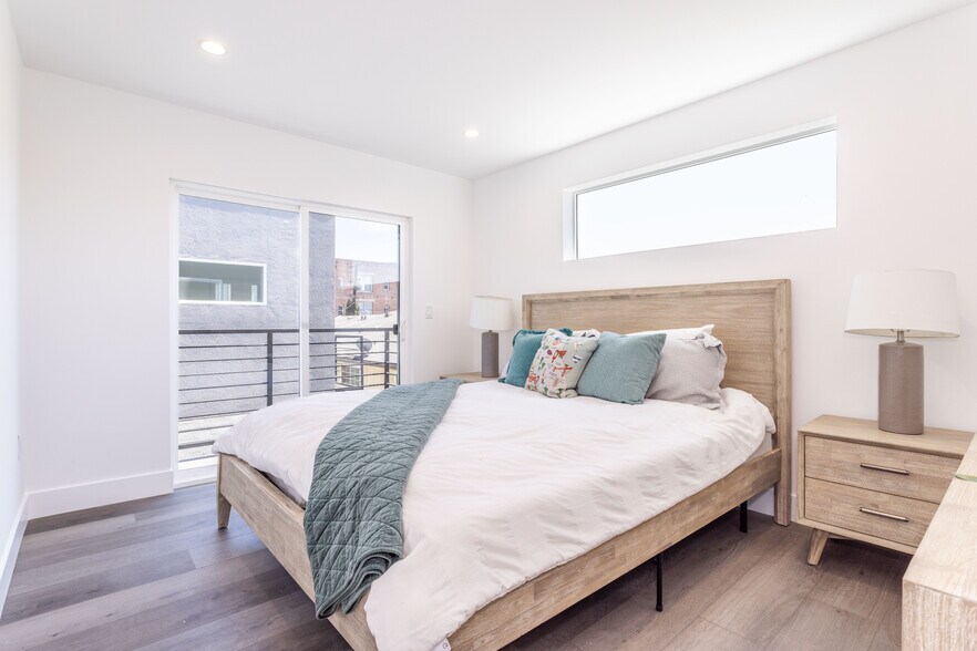 More Photos Of 1032-1038 N Oxford Ave, Los Angeles Apartments For Sale