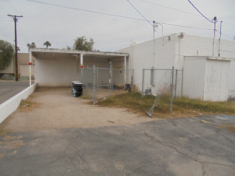 More Photos Of 945 E Hobsonway, Blythe Auto Dealership For Sale