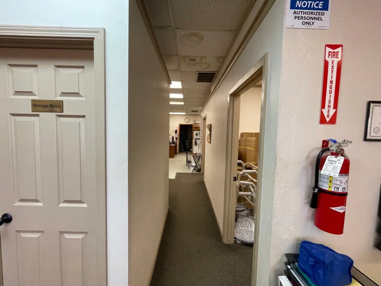 More Photos Of 1350 Parkway Dr, Blackfoot Bank For Lease