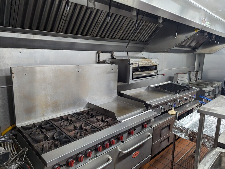 More Photos Of 104 N Elm St, Cresco General Retail For Sale