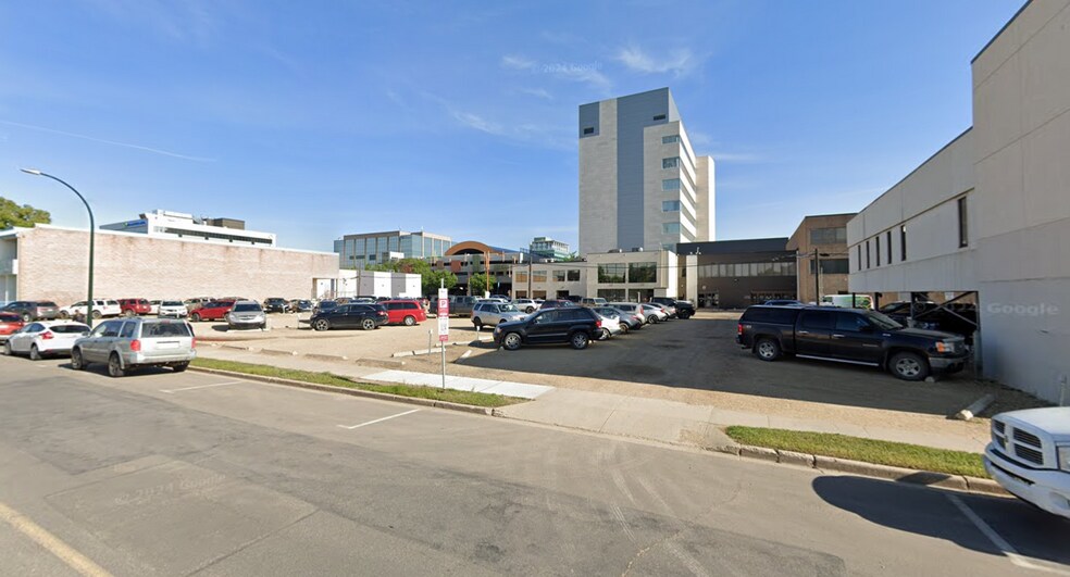 More Photos Of 4709-4719 49 Av, Red Deer Storefront For Sale