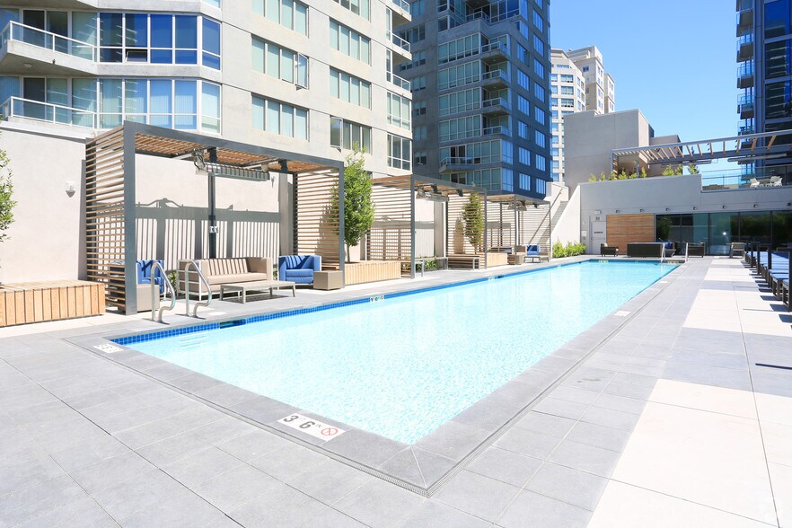 More Photos Of 399 Fremont St, San Francisco Apartments For Lease
