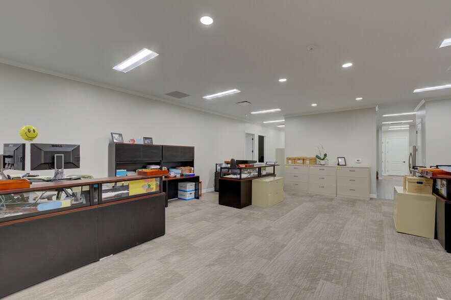 More Photos Of 13625 Ronald Reagan Blvd, Cedar Park Unknown For Lease