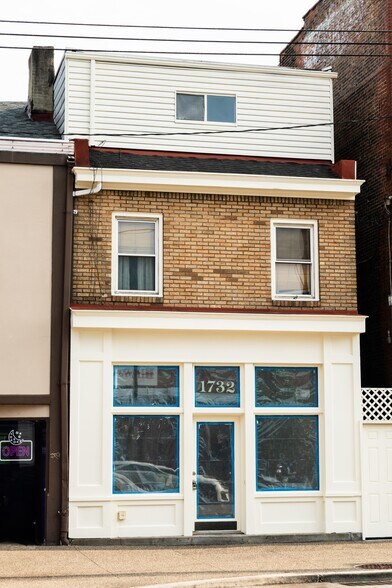 More Photos Of 1732 E Carson St, Pittsburgh Storefront Retail Residential For Lease