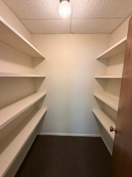 More Photos Of 1950 Courtney Dr, Fort Myers Office For Lease