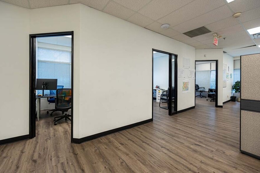 More Photos Of 37 Sandiford Dr, Whitchurch-Stouffville Medical For Lease