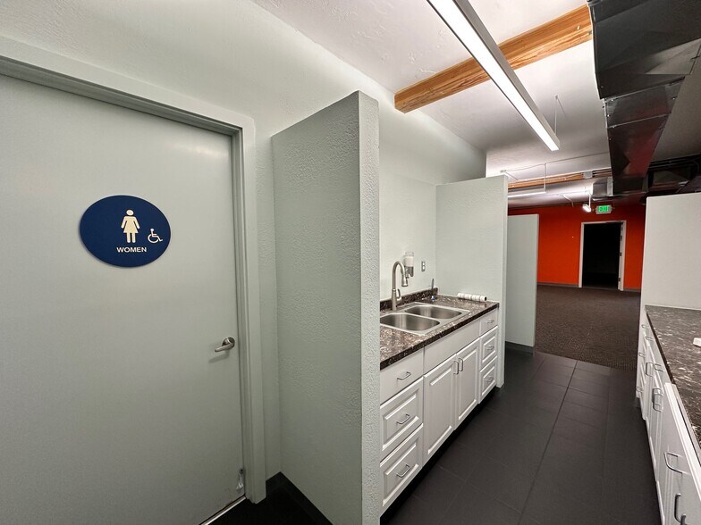 More Photos Of 67 E Evelyn Ave, Mountain View Research And Development For Lease