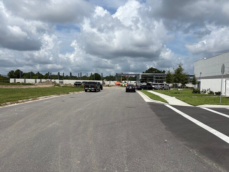 More Photos Of 3882 Enterprise Way, Sanford Distribution For Lease