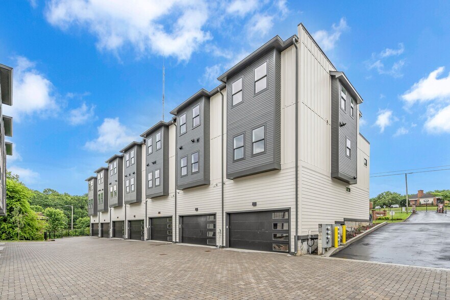More Photos Of 824 Watts Ln, Nashville Apartments For Sale