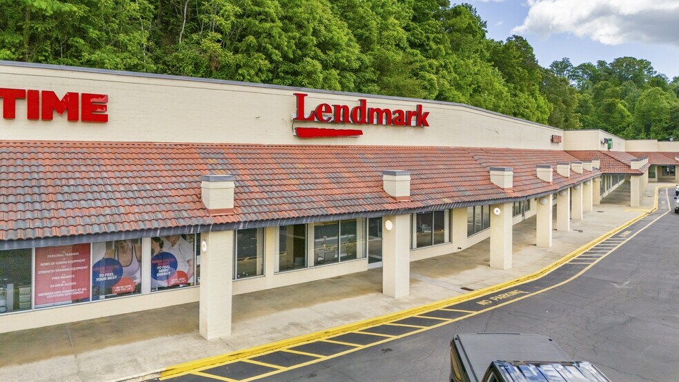 More Photos Of 500 N Main St, Marion Unknown For Lease