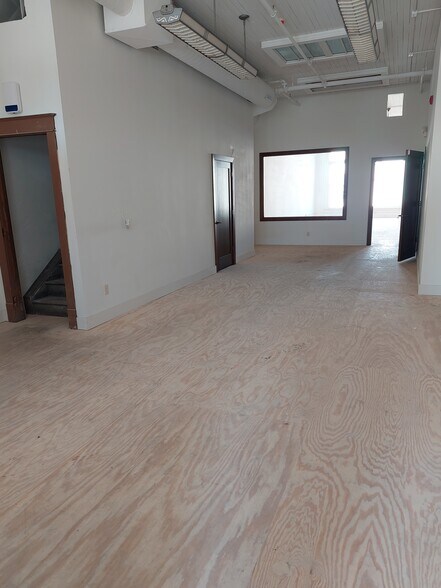 More Photos Of 207-211 E Main St, Watertown Office For Lease