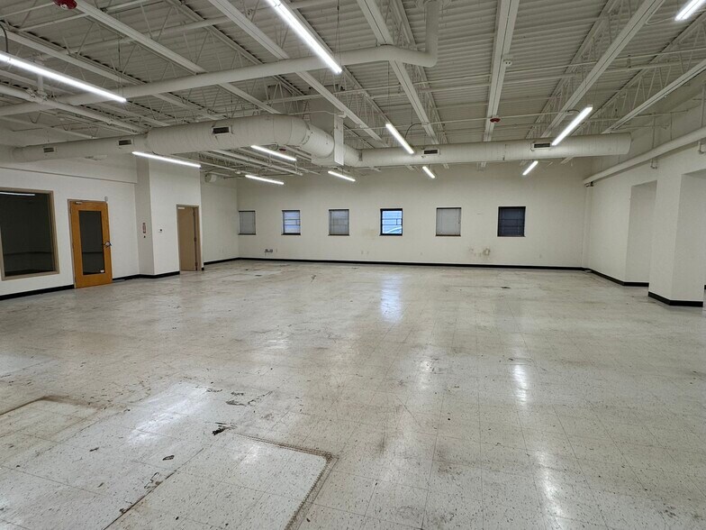More Photos Of 211 SW Walnut St, Ankeny Office For Sale